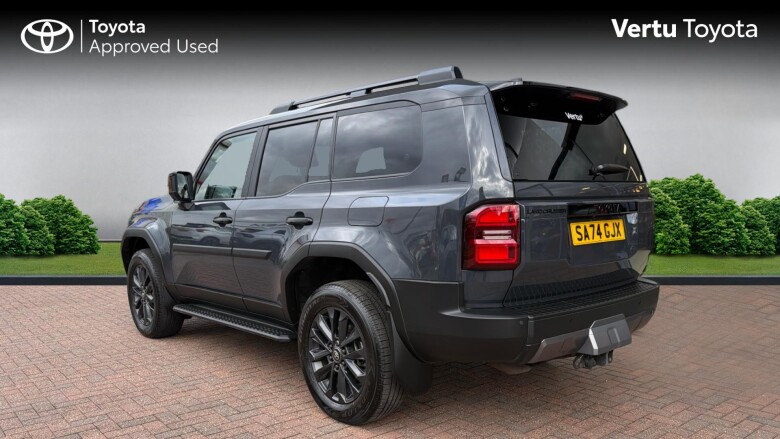 Toyota Land Cruiser 2.8 D-4D 204 Invincible 5dr Auto [7 Seat] Diesel Station Wagon